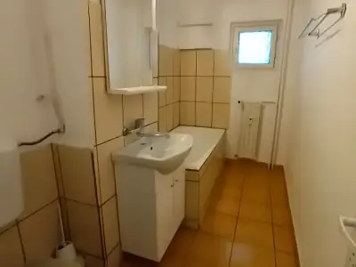 Baie utilata in apartament de inchiriere Sector 1 Bucuresti